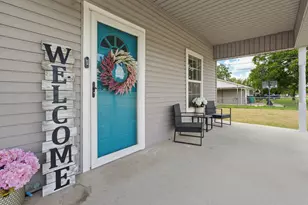 180 Trail Dr, Bowie, TX 76230 - Photo 3