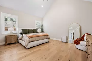 814 E Wall St, Grapevine, TX 76051 - Photo 15