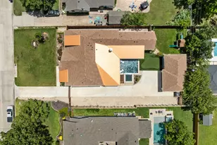 814 E Wall St, Grapevine, TX 76051 - Photo 39
