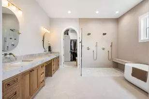814 E Wall St, Grapevine, TX 76051 - Photo 17