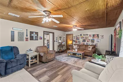 2461 County Road 44800, Blossom, TX 75416 - Photo 17