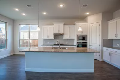 7600 Clear Rapids Drive, McKinney, TX 75071 - Photo 5