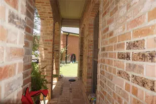 1124 Sunderland Ln, Fort Worth, TX 76134 - Photo 3