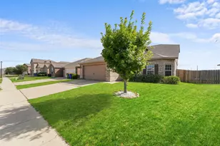 137 Kennedy Dr, Venus, TX 76084 - Photo 5