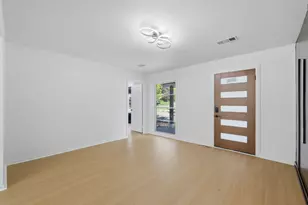 1947 Berwick Ave, Dallas, TX 75203 - Photo 5