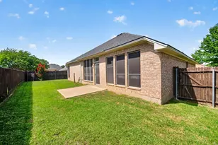 2723 Lake Way Dr, Grand Prairie, TX 75052 - Photo 29