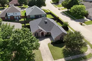 2723 Lake Way Dr, Grand Prairie, TX 75052 - Photo 35