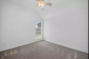 2723 Lake Way Dr, Grand Prairie, TX 75052 - Photo 15