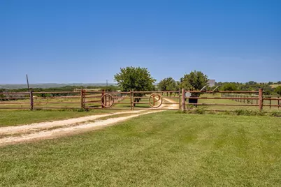 243 Rock Court, Decatur, TX 76234 - Photo 25