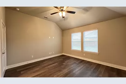 702 Moseley Lane, Greenville, TX 75402 - Photo 9