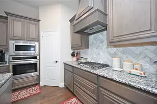 213 Oakcrest Dr, Justin, TX 76247 - Photo 7