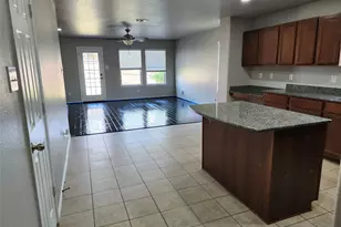 700 Swan Dr, Aubrey, TX 76227 - Photo 5