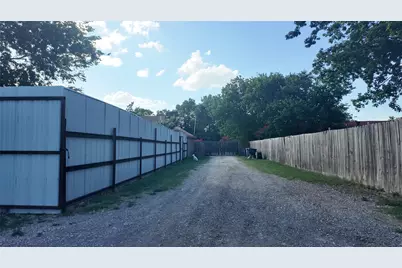 2532 Plaza Boulevard, Dallas, TX 75241 - Photo 21