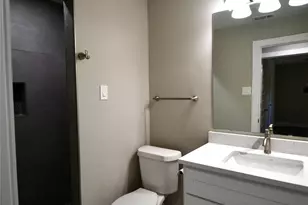 2705 Twinpost Ct, Irving, TX 75062 - Photo 11