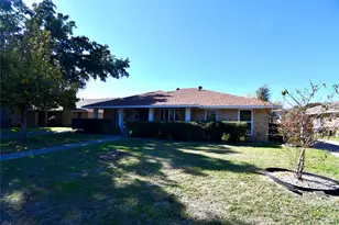 2705 Twinpost Ct, Irving, TX 75062 - Photo 27