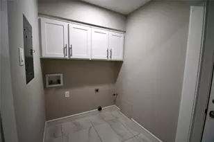 2705 Twinpost Ct, Irving, TX 75062 - Photo 19