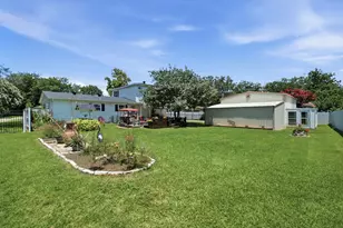 206 E North St, Aubrey, TX 76227 - Photo 37