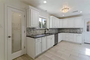 2 Rolling Hills Cir, Denton, TX 76205 - Photo 15