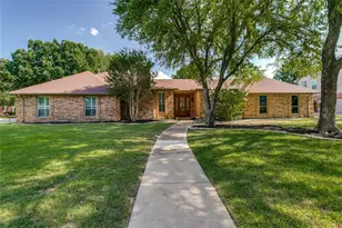 2 Rolling Hills Cir, Denton, TX 76205 - Photo 1