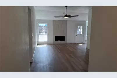 2116 Brooklake Street W, Denton, TX 76207 - Photo 3