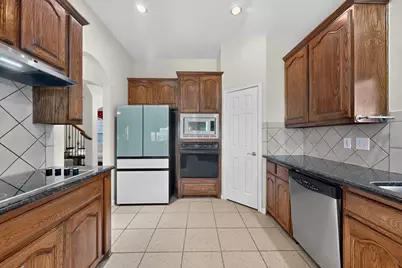 2201 Trickling Creek Drive, Garland, TX 75041 - Photo 15