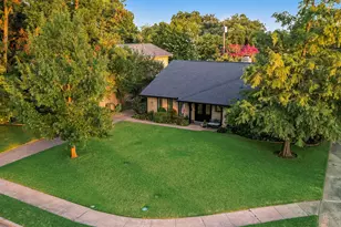 620 Cox Dr, Irving, TX 75062 - Photo 5
