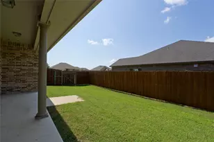 318 E 4th St, Lindsay, TX 76250 - Photo 25