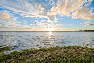 1518 Shoreline Drive, Mabank, TX 75143 - Photo 5