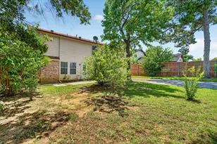3813 N Eugene Ct, Irving, TX 75062 - Photo 33