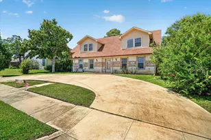 3813 N Eugene Ct, Irving, TX 75062 - Photo 3