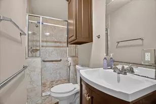 3813 N Eugene Ct, Irving, TX 75062 - Photo 17