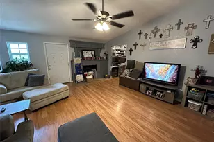 2304 Chinaberry Dr, Bedford, TX 76021 - Photo 9