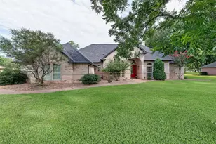 5612 Equestrian Ct, Granbury, TX 76049 - Photo 3