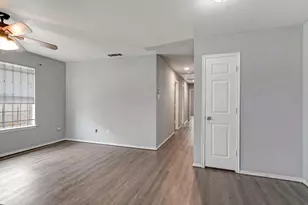 1418 Mulkey St, Fort Worth, TX 76104 - Photo 11