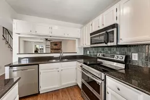 61 Abbey Rd, Euless, TX 76039 - Photo 11