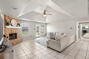 6213 Peach Tree Dr, Midlothian, TX 76065 - Photo 3