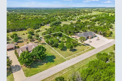 8032 Leven Links Street, Cleburne, TX 76033 - Photo 5