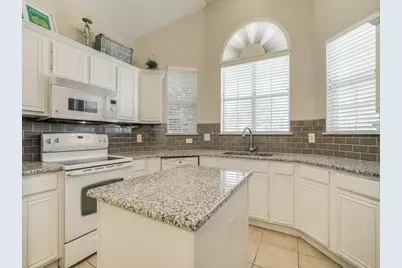 18108 Justice Lane, Dallas, TX 75287 - Photo 5