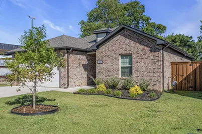 121 W Morton Street, Denison, TX 75021 - Photo 3