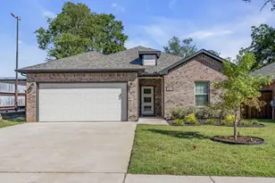 121 W Morton St, Denison, TX 75021 - Photo 1