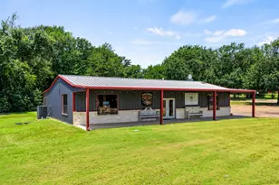 220 Quitman St, Pittsburg, TX 75686 - Photo 1