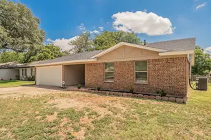 717 Blue Ridge Trail, Saginaw, TX 76179 - Photo 3