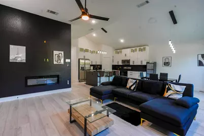 4523 Solar Lane, Dallas, TX 75216 - Photo 3