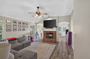 103 Post Oak Dr, Waxahachie, TX 75165 - Photo 9