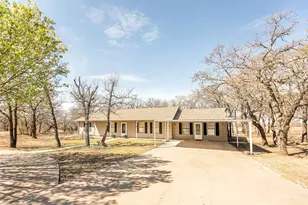 151 Country Club Dr, Nocona, TX 76255 - Photo 1