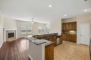 4201 Garden Path Ln, Mansfield, TX 76063 - Photo 7