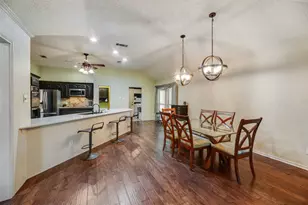 2921 Oakridge Dr, Hurst, TX 76054 - Photo 9