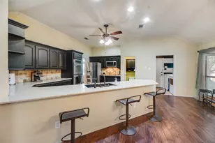 2921 Oakridge Dr, Hurst, TX 76054 - Photo 11
