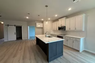2200 Castle Rock Lane, Weatherford, TX 76087 - Photo 3