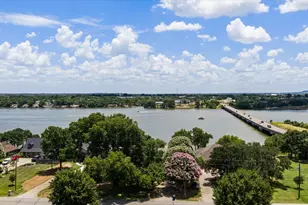105 Casas Del Sur St, Granbury, TX 76049 - Photo 27